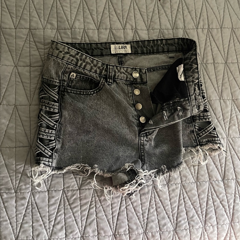 Lira Shorts with braided side detail